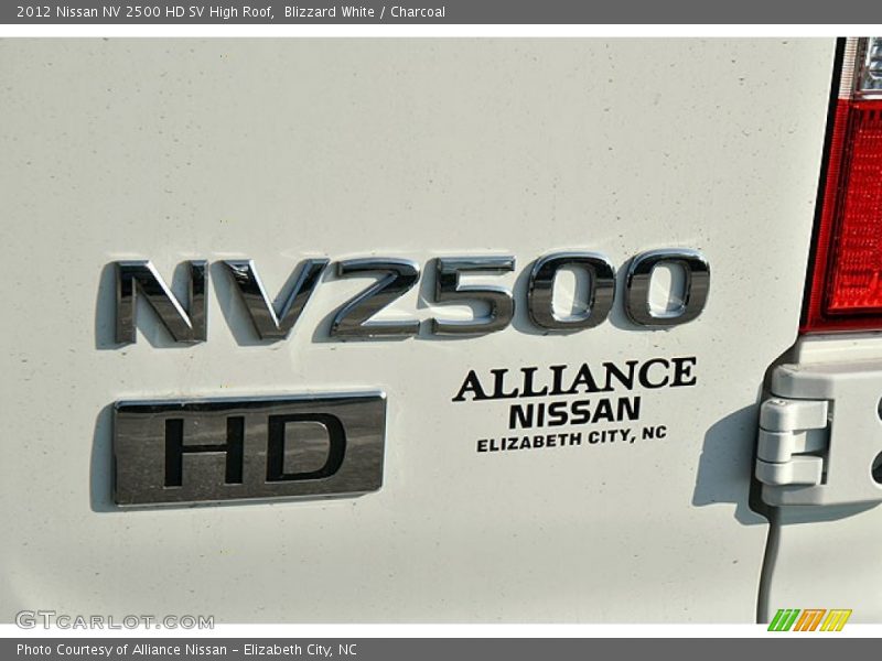 Blizzard White / Charcoal 2012 Nissan NV 2500 HD SV High Roof