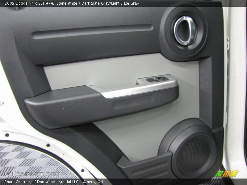 Stone White / Dark Slate Gray/Light Slate Gray 2009 Dodge Nitro SLT 4x4
