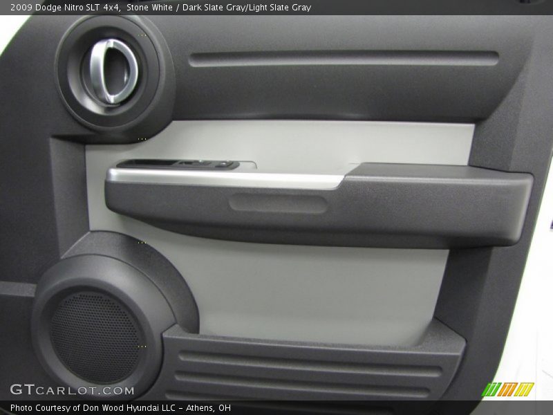 Stone White / Dark Slate Gray/Light Slate Gray 2009 Dodge Nitro SLT 4x4