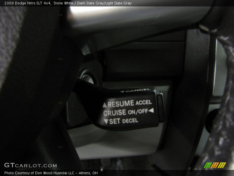 Stone White / Dark Slate Gray/Light Slate Gray 2009 Dodge Nitro SLT 4x4