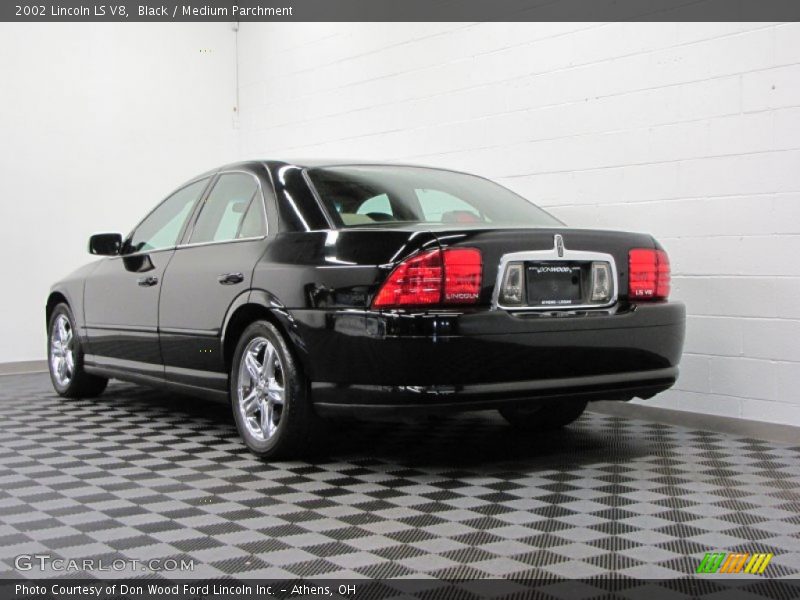 Black / Medium Parchment 2002 Lincoln LS V8
