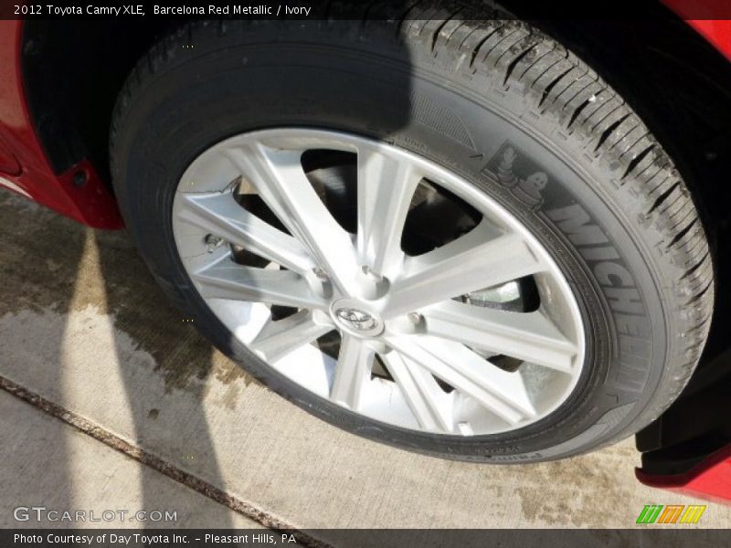 Barcelona Red Metallic / Ivory 2012 Toyota Camry XLE
