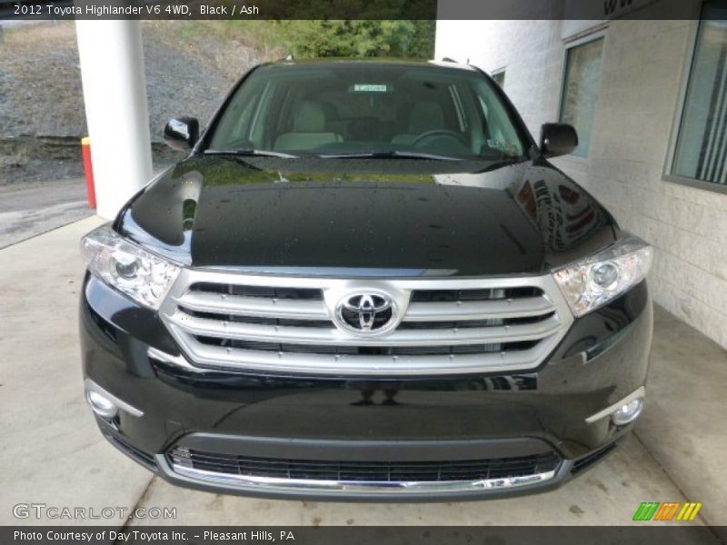 Black / Ash 2012 Toyota Highlander V6 4WD