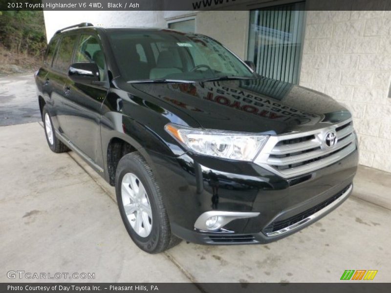 Black / Ash 2012 Toyota Highlander V6 4WD