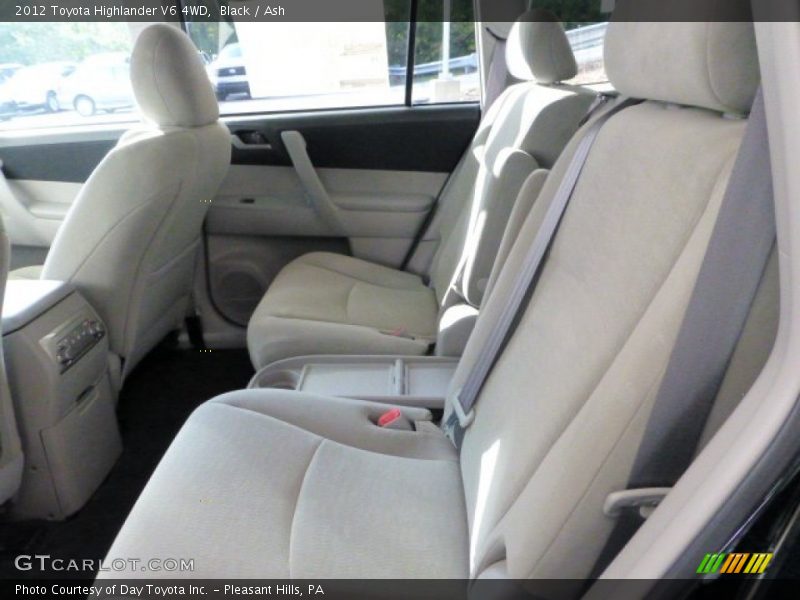 Black / Ash 2012 Toyota Highlander V6 4WD
