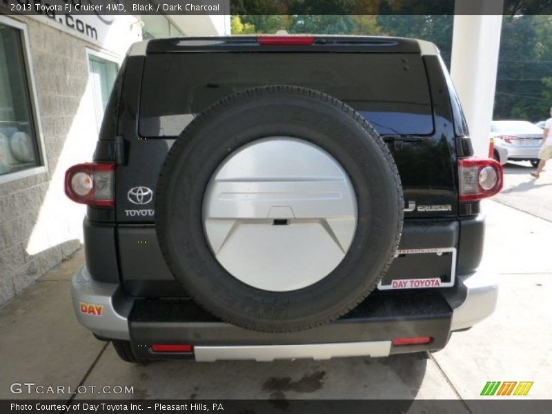 Black / Dark Charcoal 2013 Toyota FJ Cruiser 4WD