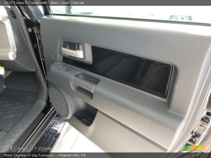 Black / Dark Charcoal 2013 Toyota FJ Cruiser 4WD
