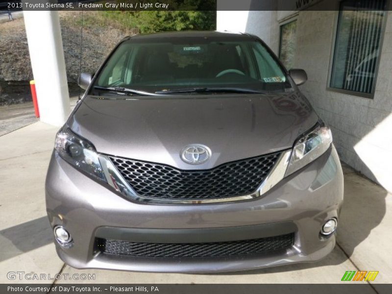 Predawn Gray Mica / Light Gray 2013 Toyota Sienna SE