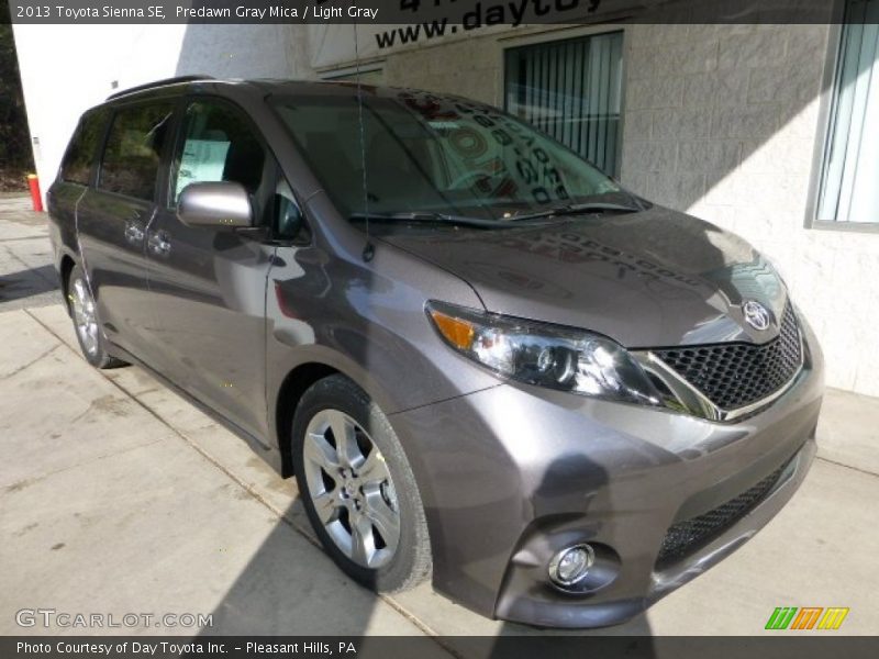 Predawn Gray Mica / Light Gray 2013 Toyota Sienna SE
