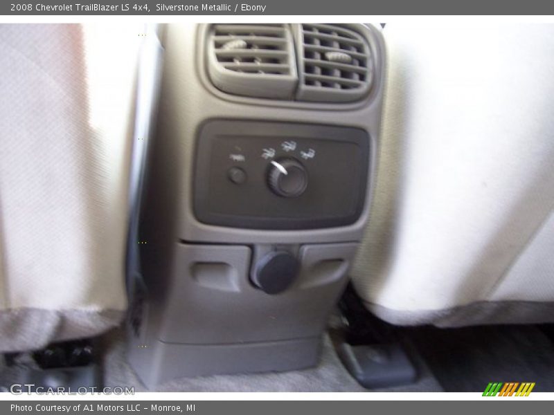 Silverstone Metallic / Ebony 2008 Chevrolet TrailBlazer LS 4x4