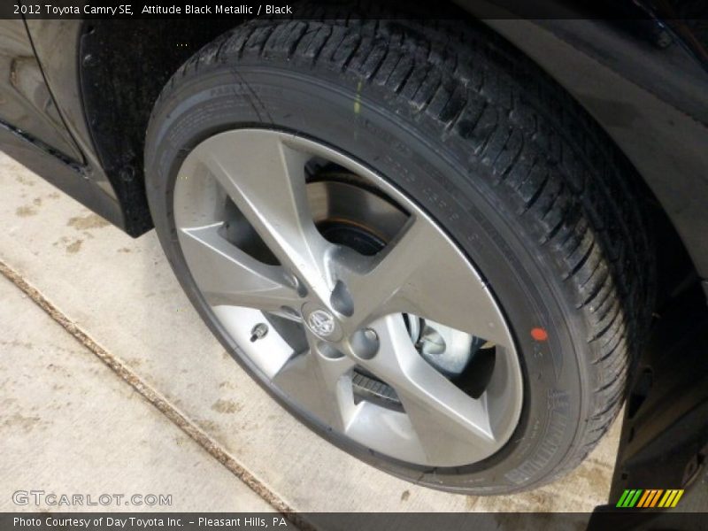 Attitude Black Metallic / Black 2012 Toyota Camry SE