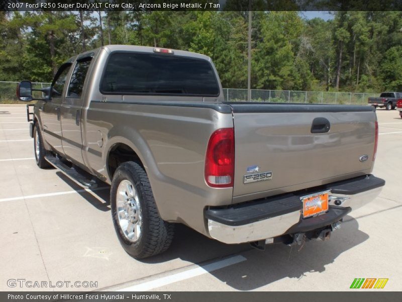 Arizona Beige Metallic / Tan 2007 Ford F250 Super Duty XLT Crew Cab
