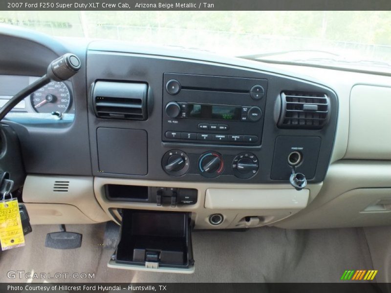 Arizona Beige Metallic / Tan 2007 Ford F250 Super Duty XLT Crew Cab