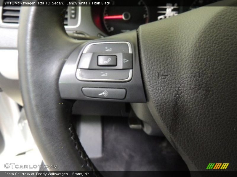 Candy White / Titan Black 2011 Volkswagen Jetta TDI Sedan