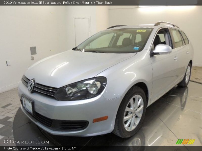 Front 3/4 View of 2010 Jetta SE SportWagen