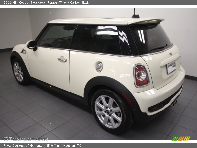 Pepper White / Carbon Black 2011 Mini Cooper S Hardtop