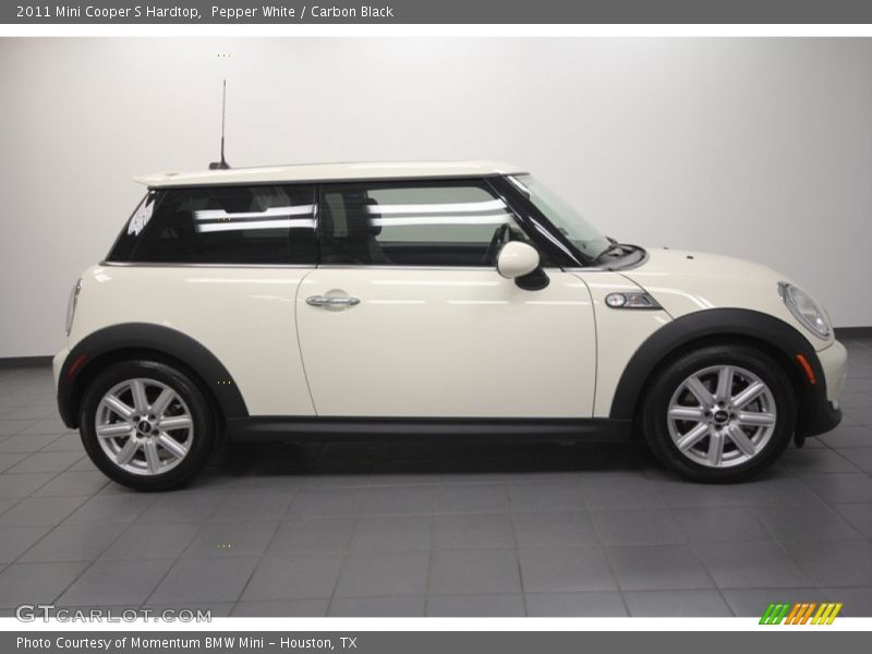 Pepper White / Carbon Black 2011 Mini Cooper S Hardtop