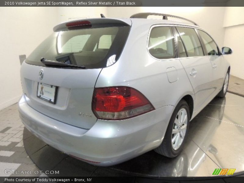 Reflex Silver Metallic / Titan Black 2010 Volkswagen Jetta SE SportWagen