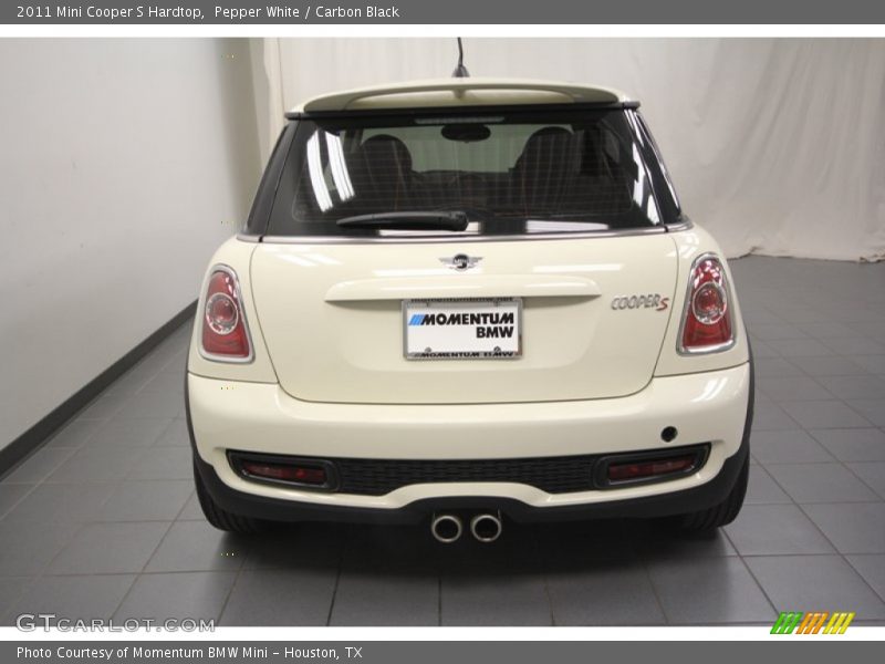 Pepper White / Carbon Black 2011 Mini Cooper S Hardtop