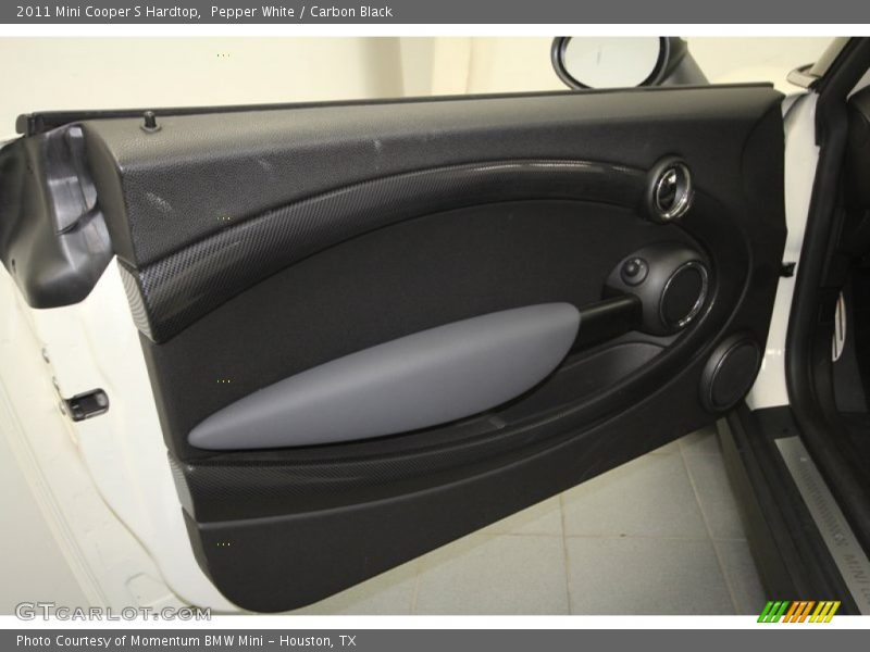 Pepper White / Carbon Black 2011 Mini Cooper S Hardtop