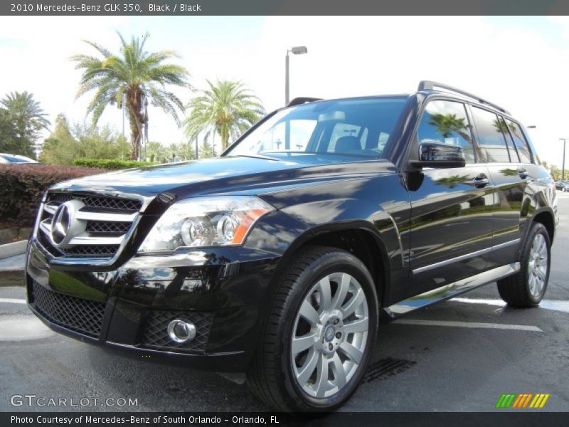 Front 3/4 View of 2010 GLK 350