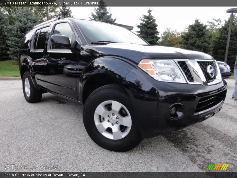 Front 3/4 View of 2010 Pathfinder S 4x4