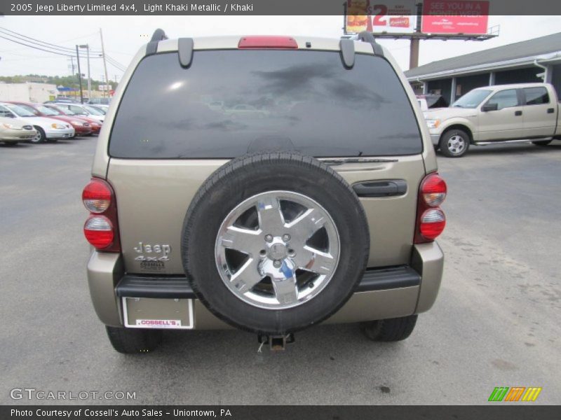 Light Khaki Metallic / Khaki 2005 Jeep Liberty Limited 4x4