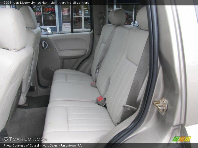 Light Khaki Metallic / Khaki 2005 Jeep Liberty Limited 4x4