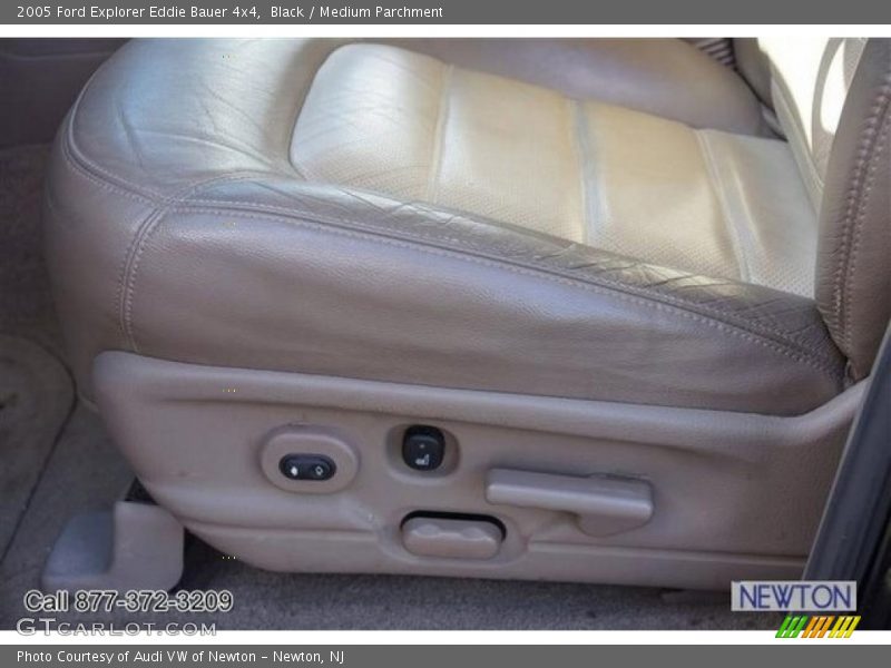 Black / Medium Parchment 2005 Ford Explorer Eddie Bauer 4x4