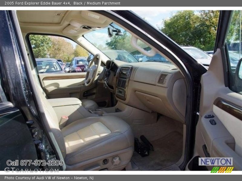 Black / Medium Parchment 2005 Ford Explorer Eddie Bauer 4x4