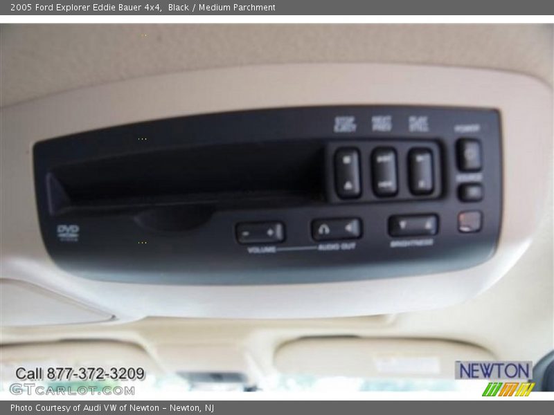 Black / Medium Parchment 2005 Ford Explorer Eddie Bauer 4x4