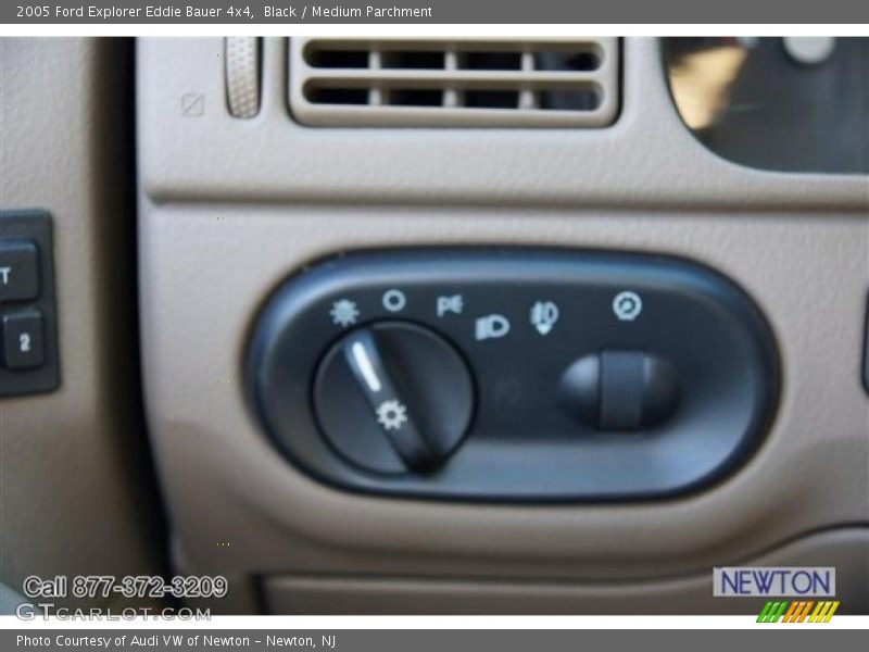 Black / Medium Parchment 2005 Ford Explorer Eddie Bauer 4x4