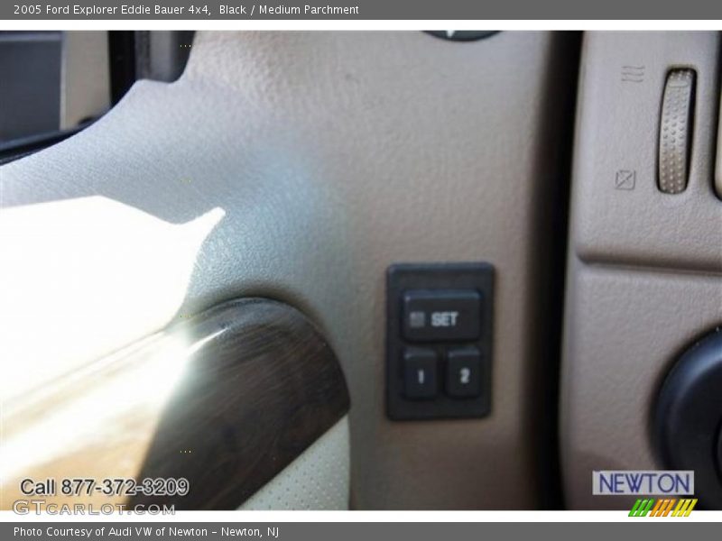 Black / Medium Parchment 2005 Ford Explorer Eddie Bauer 4x4