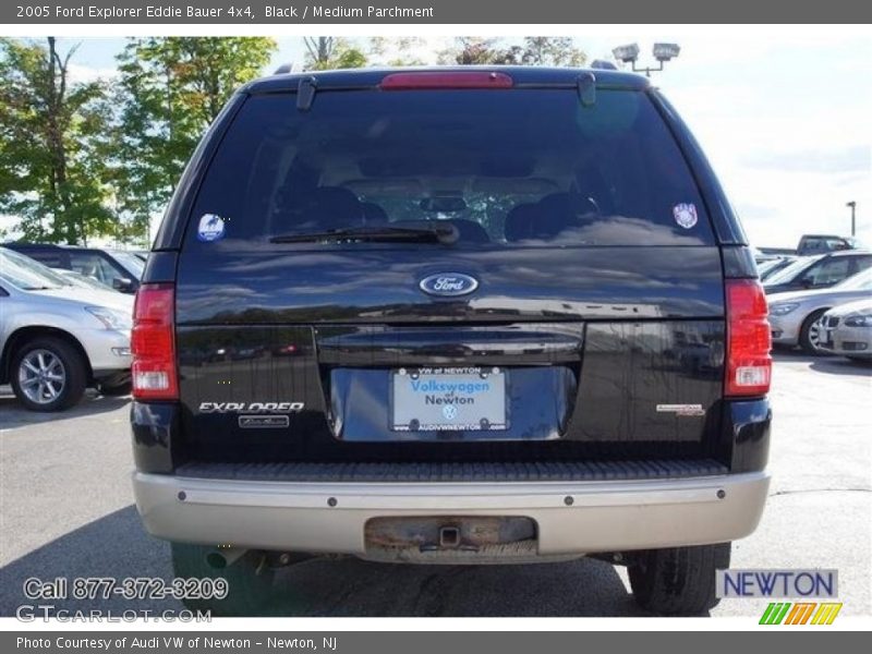 Black / Medium Parchment 2005 Ford Explorer Eddie Bauer 4x4