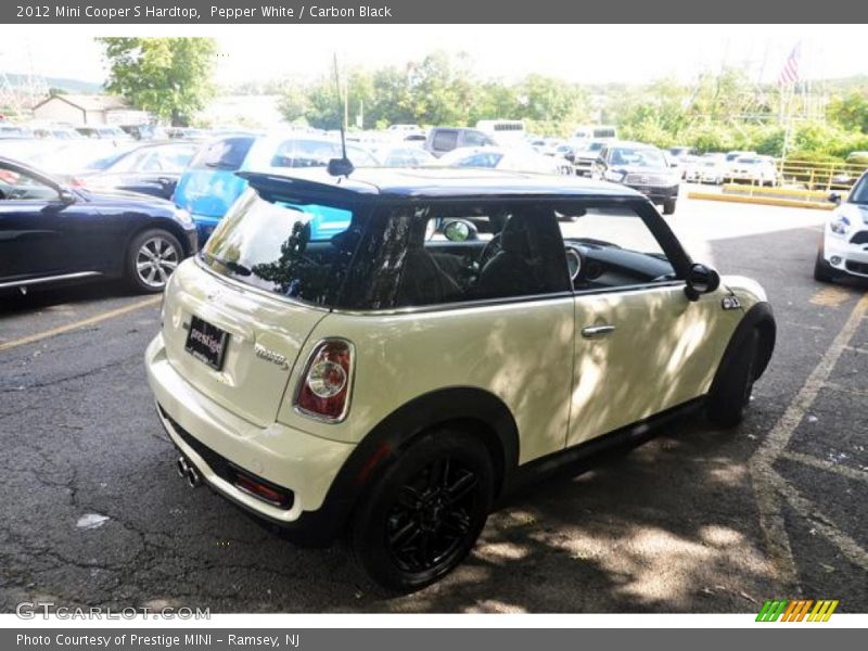 Pepper White / Carbon Black 2012 Mini Cooper S Hardtop