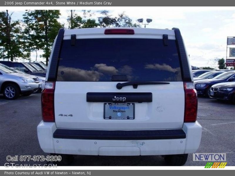 Stone White / Medium Slate Gray 2006 Jeep Commander 4x4