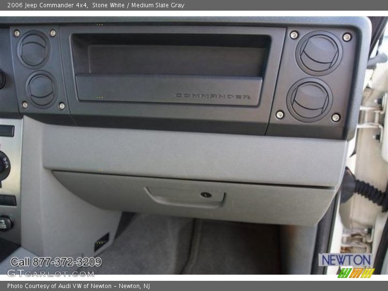 Stone White / Medium Slate Gray 2006 Jeep Commander 4x4