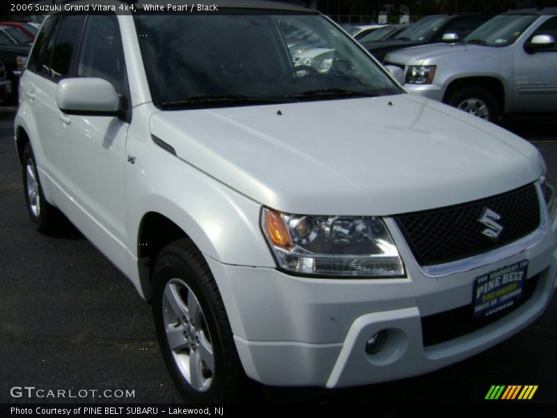 White Pearl / Black 2006 Suzuki Grand Vitara 4x4