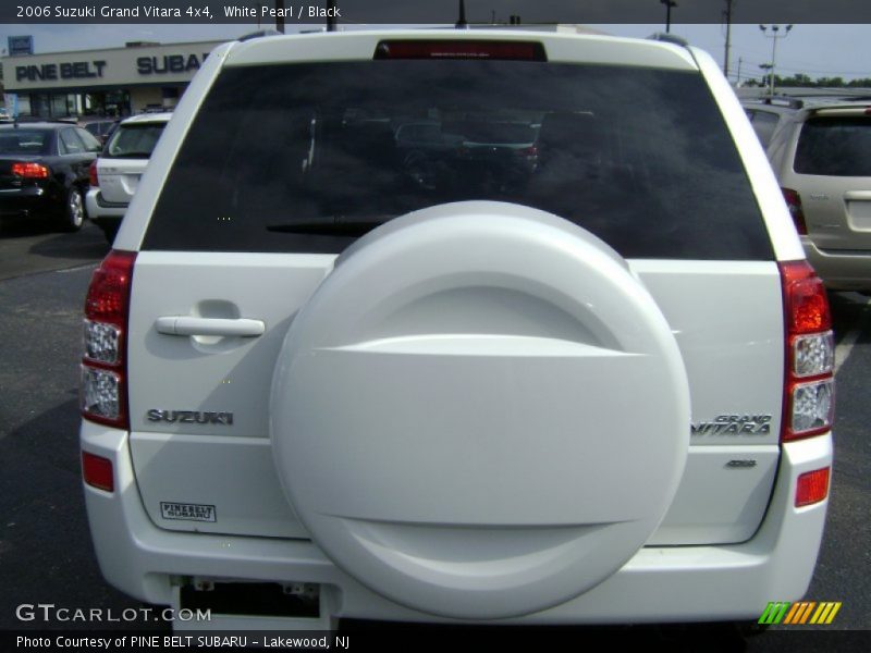 White Pearl / Black 2006 Suzuki Grand Vitara 4x4