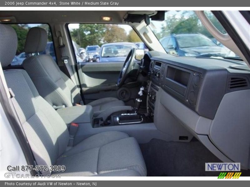Stone White / Medium Slate Gray 2006 Jeep Commander 4x4