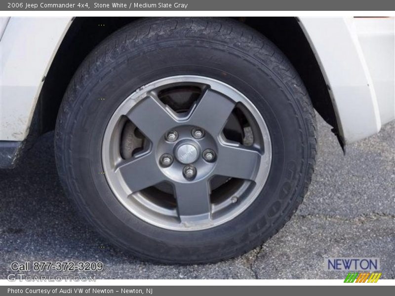 Stone White / Medium Slate Gray 2006 Jeep Commander 4x4