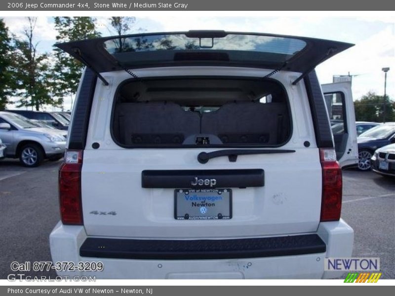 Stone White / Medium Slate Gray 2006 Jeep Commander 4x4