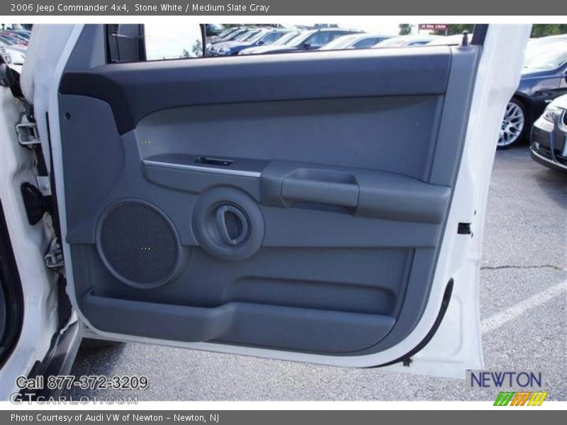 Stone White / Medium Slate Gray 2006 Jeep Commander 4x4