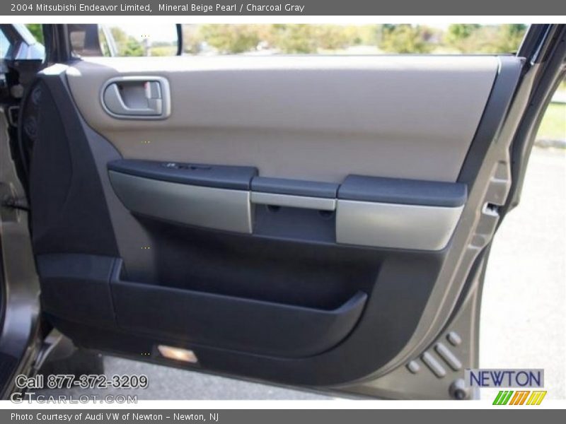 Mineral Beige Pearl / Charcoal Gray 2004 Mitsubishi Endeavor Limited