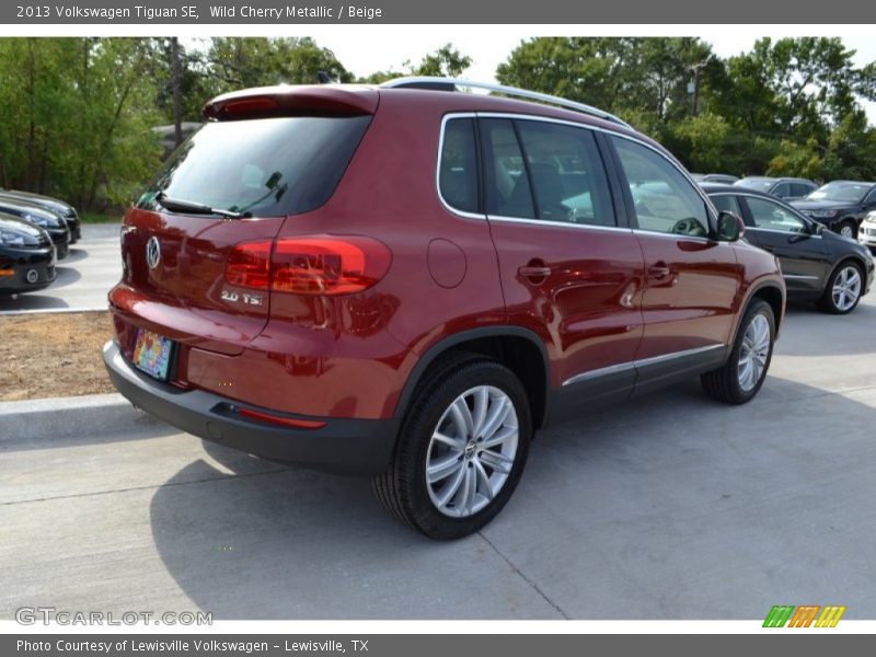 Wild Cherry Metallic / Beige 2013 Volkswagen Tiguan SE