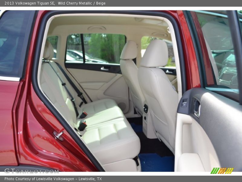 Wild Cherry Metallic / Beige 2013 Volkswagen Tiguan SE