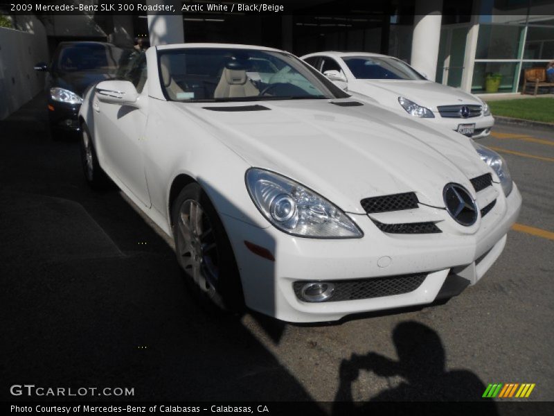 Arctic White / Black/Beige 2009 Mercedes-Benz SLK 300 Roadster