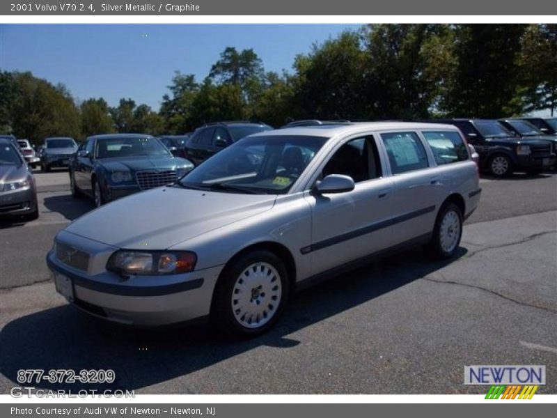 Silver Metallic / Graphite 2001 Volvo V70 2.4