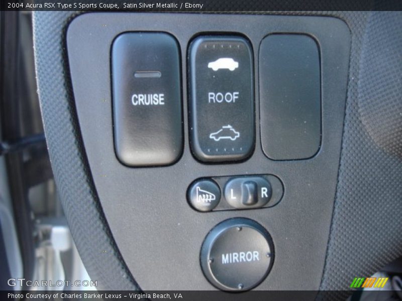 Controls of 2004 RSX Type S Sports Coupe