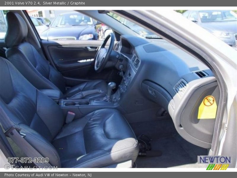 Silver Metallic / Graphite 2001 Volvo V70 2.4